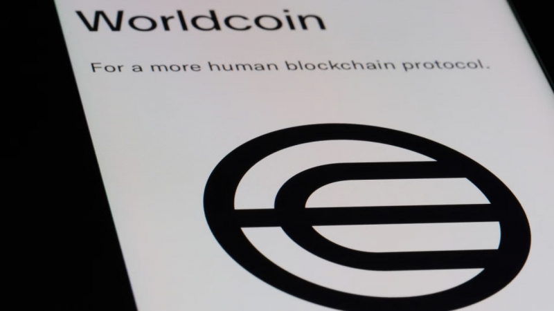 Гэнслера обвинили в двойной игре, Worldcoin под давлением, а сенаторы требуют послабления &mdash; Крипто Новости